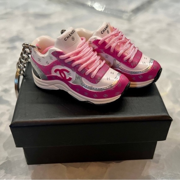 Mini 3D Chanel fashion Sneaker Keychains! - Picture 1 of 5